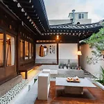 Cheongbaek House