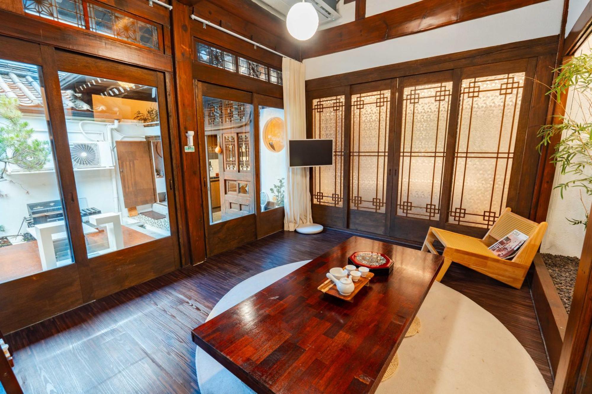 Cheongbaek House Apartment Seoul