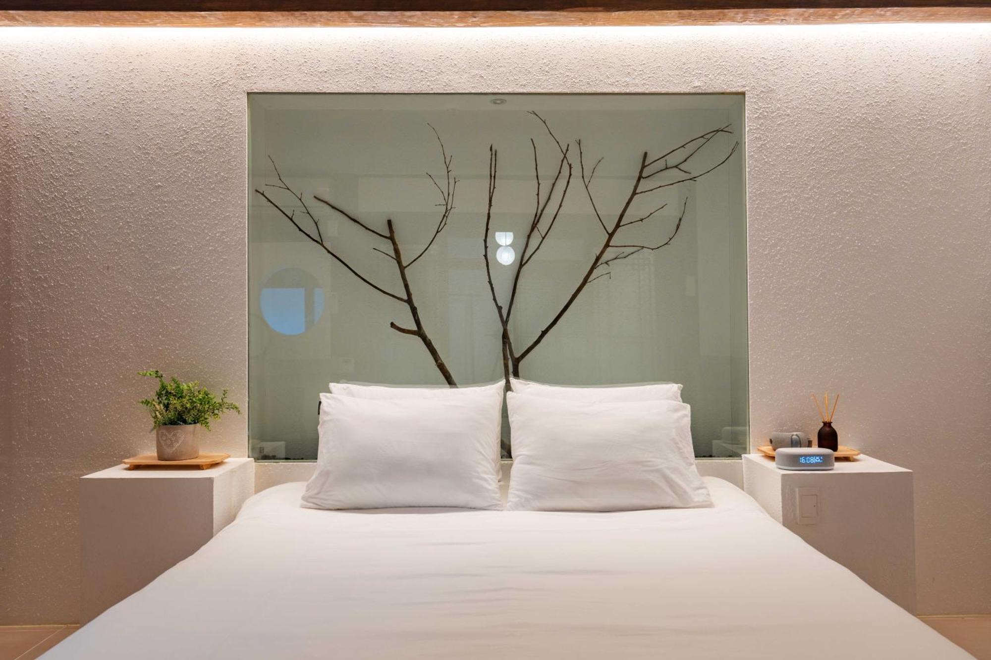 Cheongbaek House Seoul