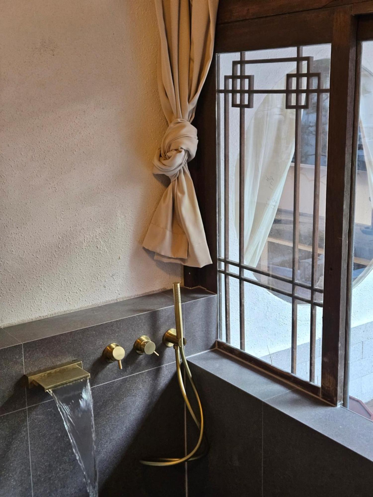 Cheongbaek House Seoul