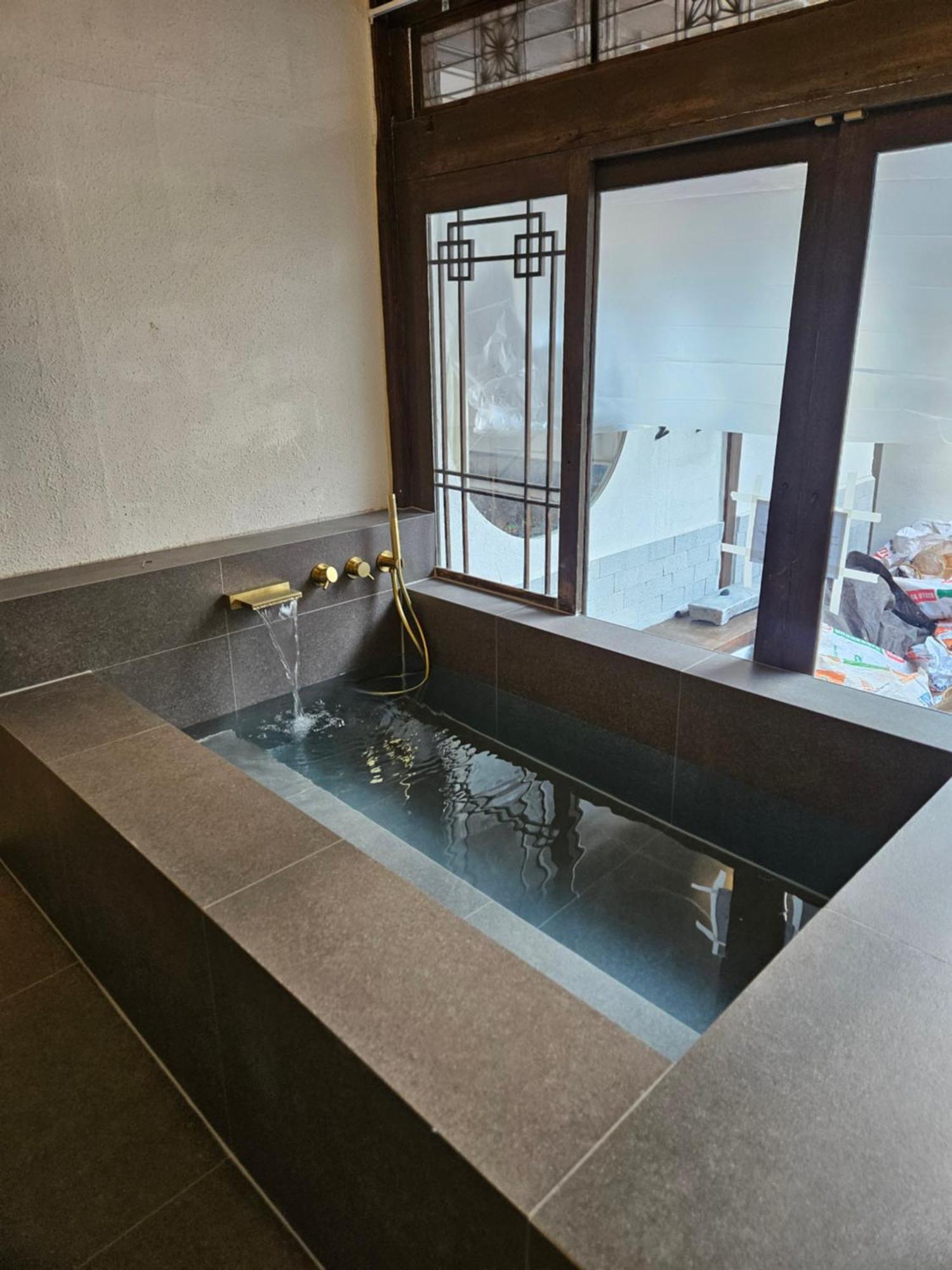 Apartment Cheongbaek House